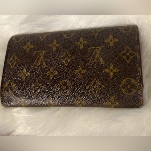 Louis Vuitton LV Long Wallet - Picture 3 of 12